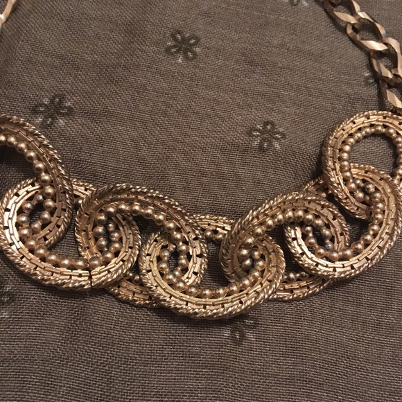 Vintage Gold Tone Chain Link Necklace - Picture 2 of 9